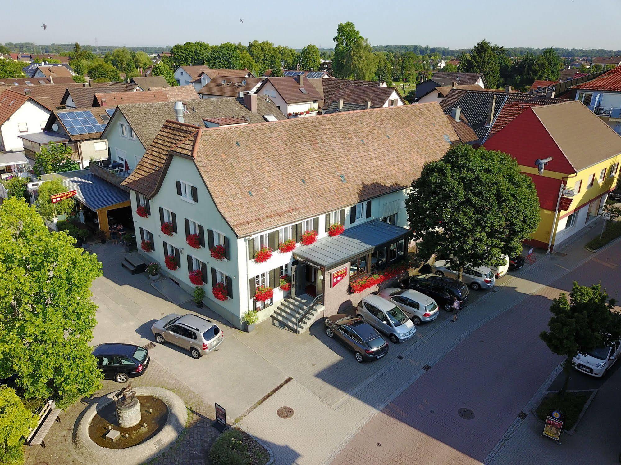Landgasthof Ochsen Зинцхайм Экстерьер фото